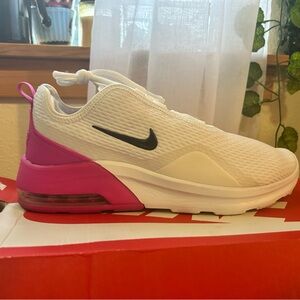 Nike Women's White and Pink Sneakers